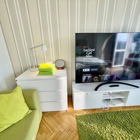Super Apartament Green Rondo Onz Metro Nowe Wifi 300 Mb/S Aircondition Netflix Spotify Варшава Экстерьер фото
